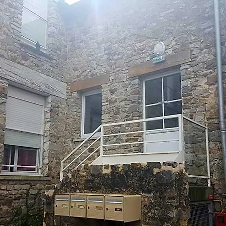 Otel Au Pigeon Blanc Andouillé