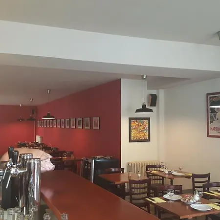 Au Pigeon Blanc Hotel Andouillé