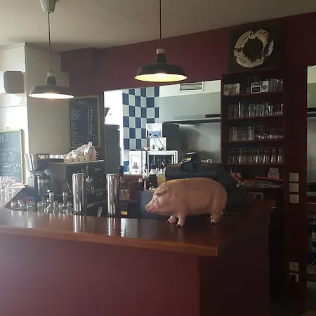 فندق Au Pigeon Blanc 3*