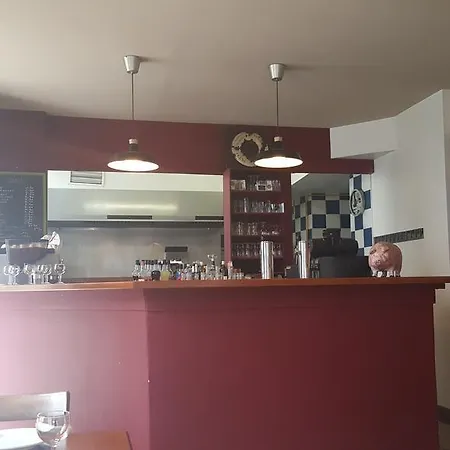 فندق Au Pigeon Blanc Andouillé