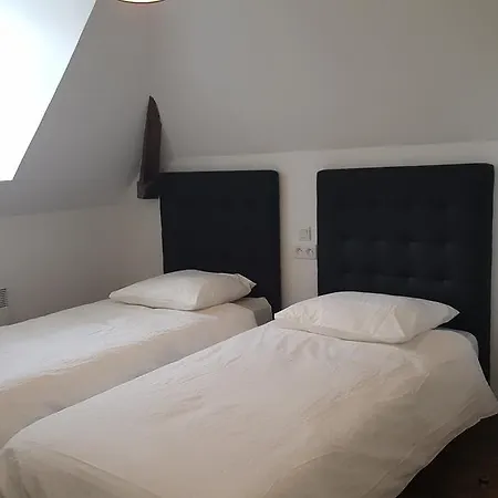 Au Pigeon Blanc فندق