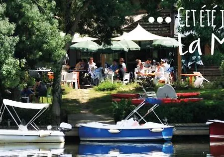 Au Pigeon Blanc Hotel 3*