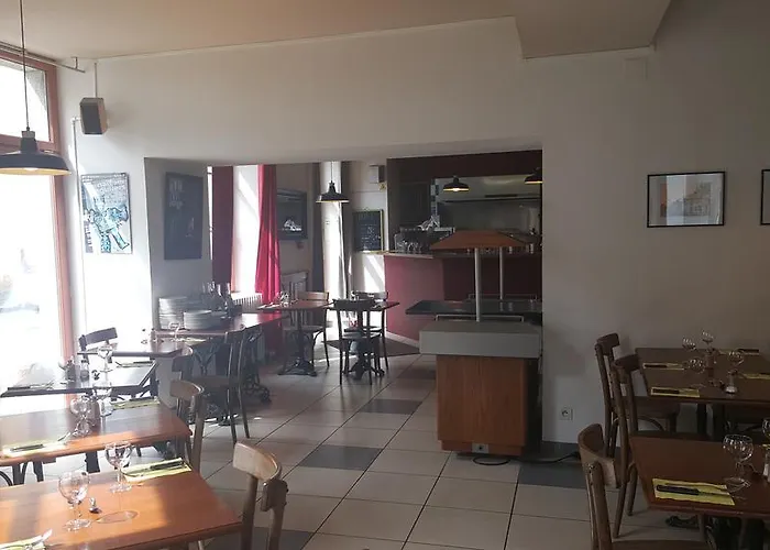 Au Pigeon Blanc Hotel Andouillé